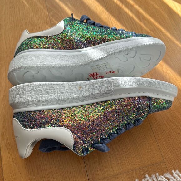 Alexander McQueen Women's Oversized Sneaker in Petrol Blue size 10 nwt - Picture 11 of 15